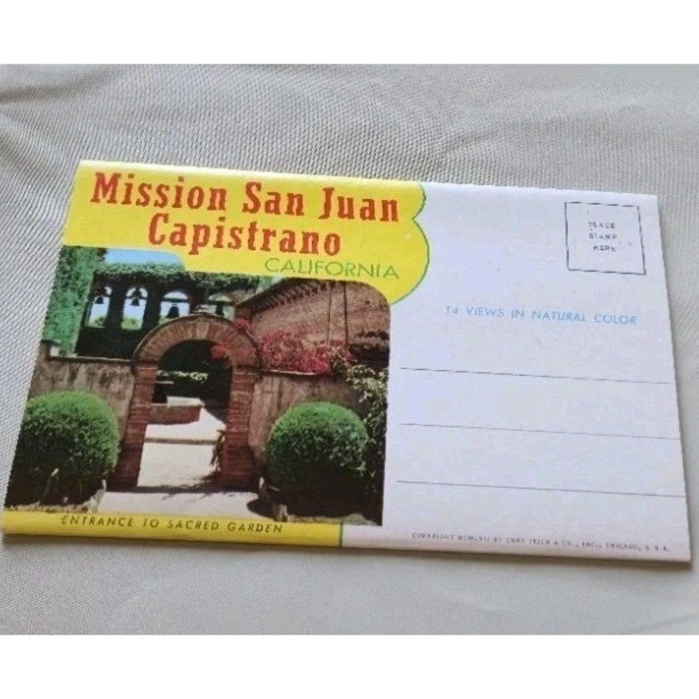 1957 Curt Teich Mission San Juan Capistrano CA 14 Views Chrome Postcard Folder